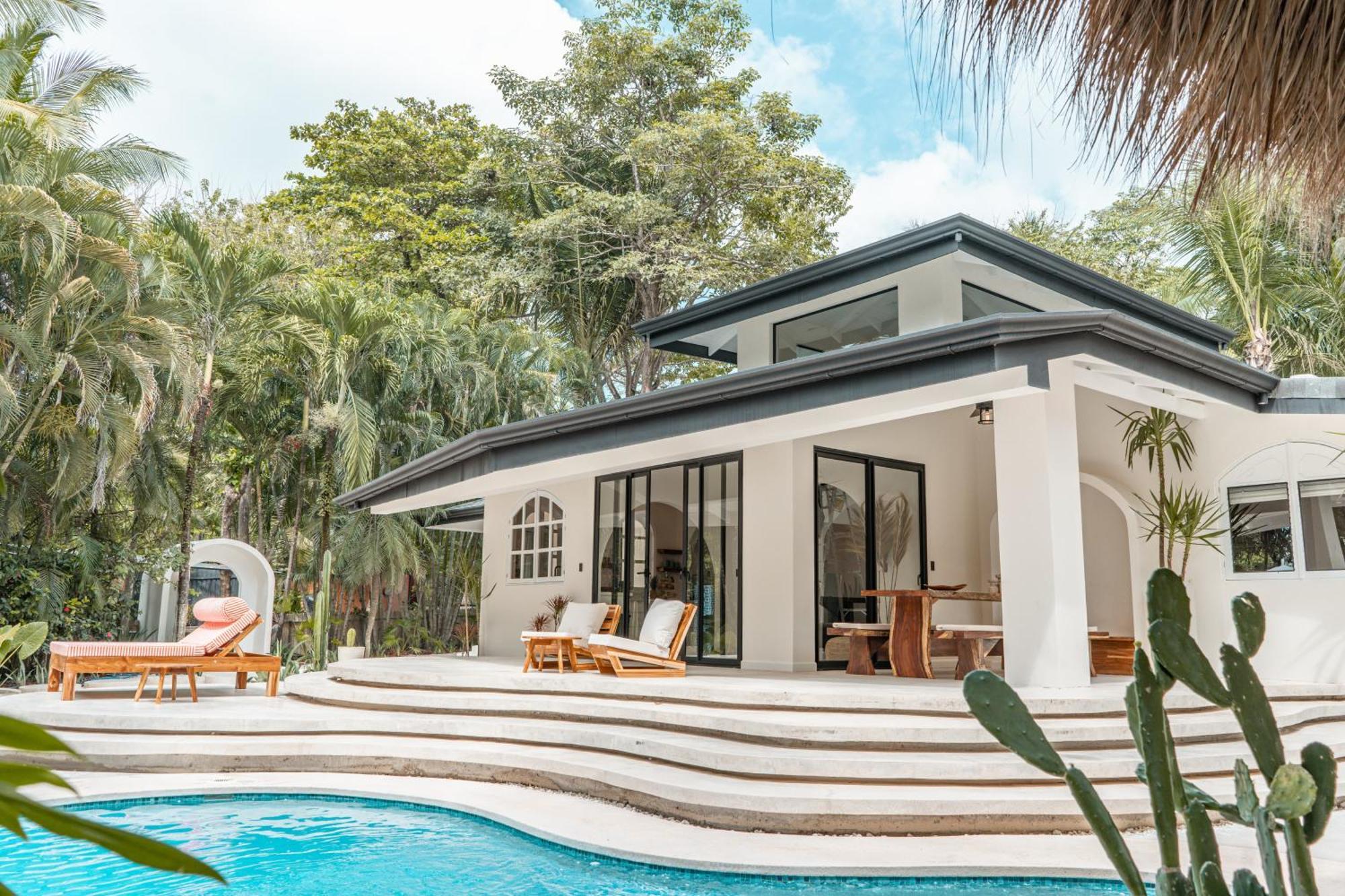 Banana Beach Bungalows Playa Santa Teresa  Стая снимка